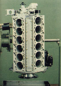 V12-motorblock2-c.jpg
